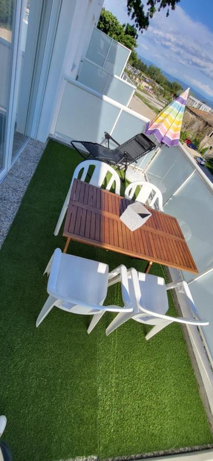 Appartement Avec Balcon/Terrasse Monteux Dış mekan fotoğraf